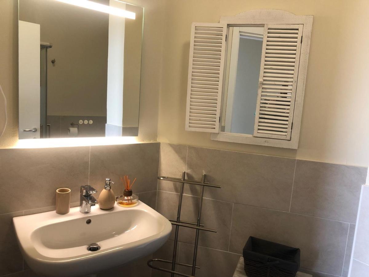 Casa Serge Vista Mare Con Ampio Terrazzo Privato Bergeggi Extérieur photo