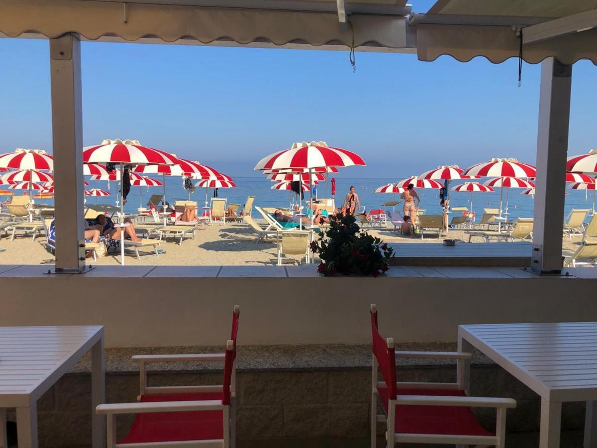 Casa Serge Vista Mare Con Ampio Terrazzo Privato Bergeggi Extérieur photo