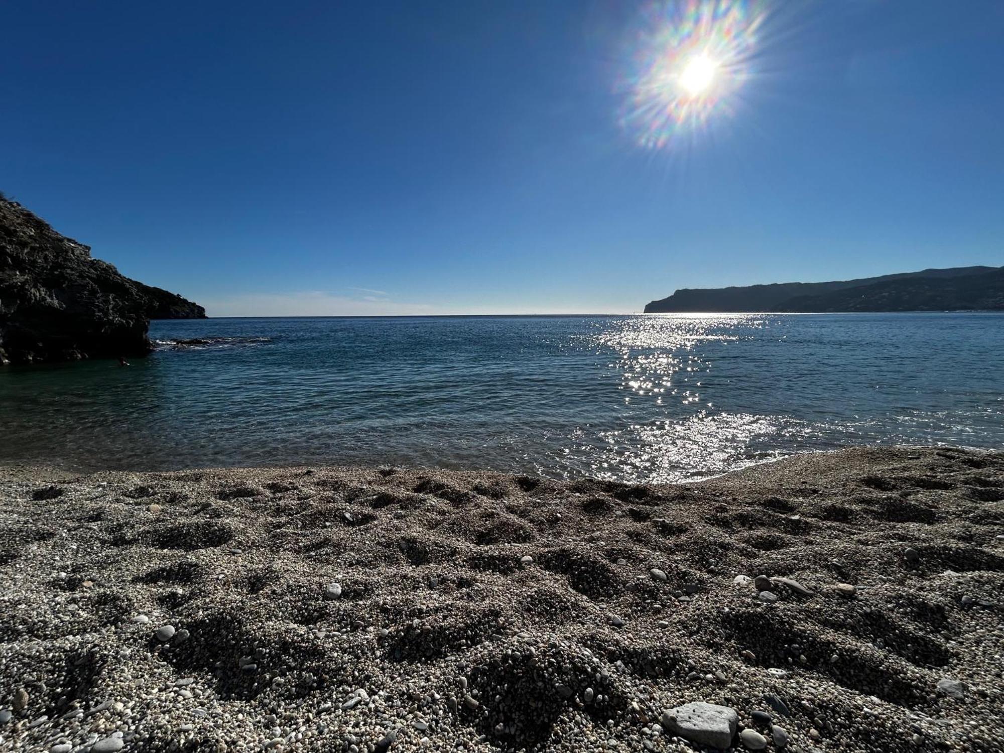 Casa Serge Vista Mare Con Ampio Terrazzo Privato Bergeggi Extérieur photo
