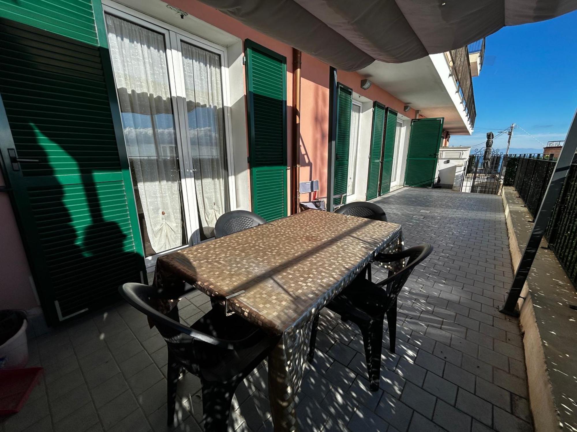Casa Serge Vista Mare Con Ampio Terrazzo Privato Bergeggi Extérieur photo